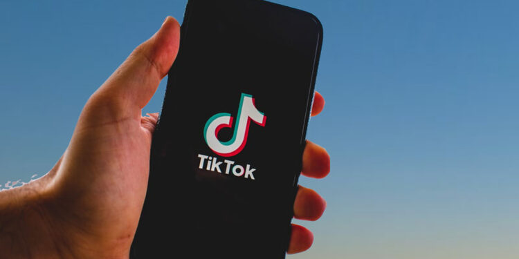 wallpaper transparan TikTok