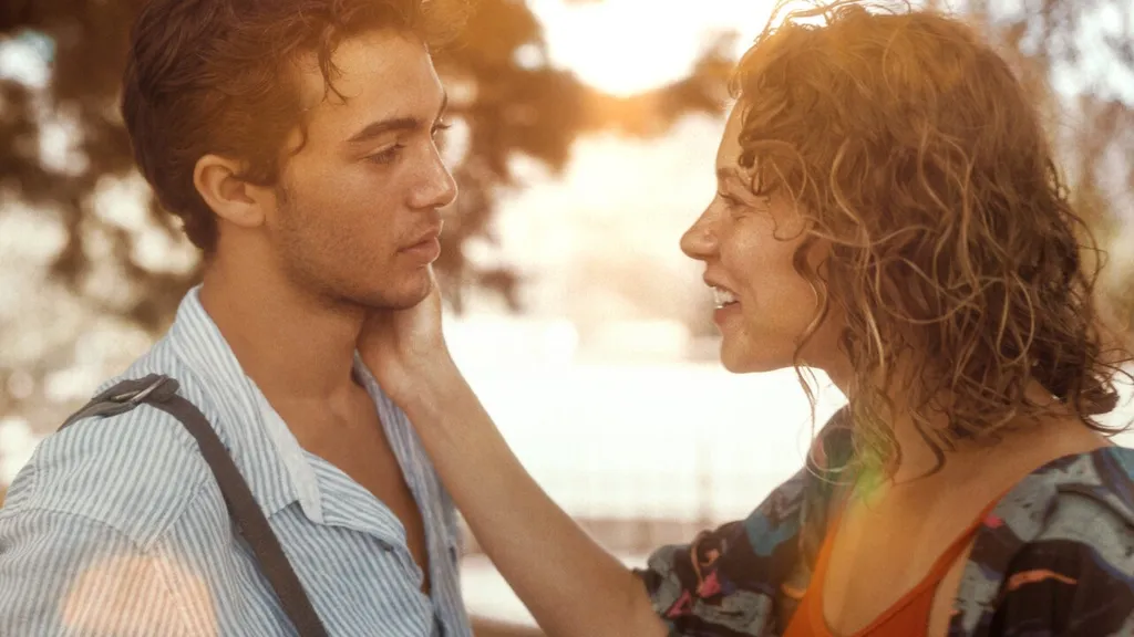 Last Summer: A Captivating Turkish Teenage Love Story Set in a Beautiful Beach Paradise